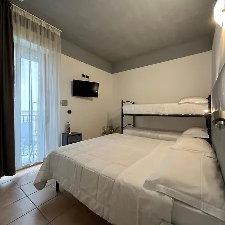 Noah Bed & Breakfast 3*